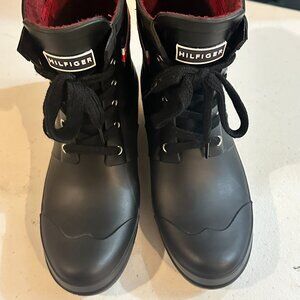 Tommy Hilfiger Women's Lace-Up Ankle Boots – Size 8M – Faux Leather